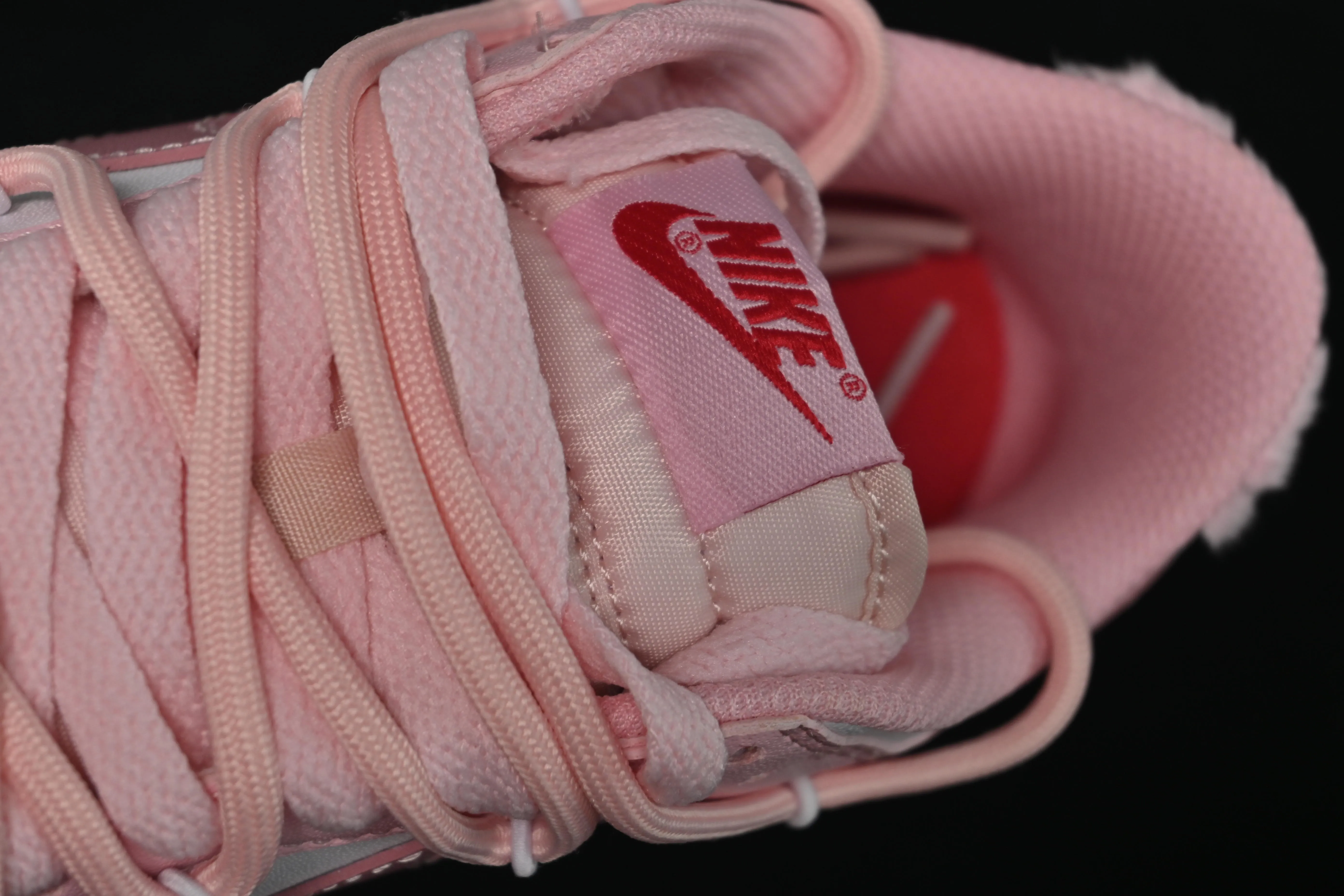 All Categories Nk SB Dunk Series Nk SB Dunk Low Low-top sneakers Nike SB Dunk Low White Pink Straps Low-top casual sneakers DO6485-600